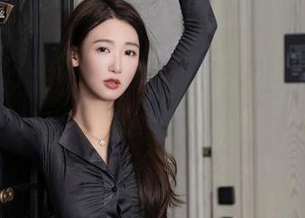 秀人网 – 七米baby和她的妹妹，写真图包里哪儿有想不到的惊喜？