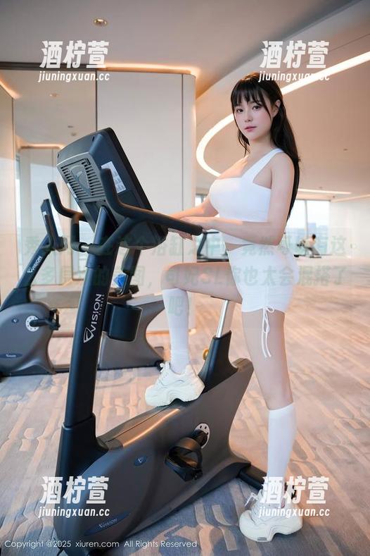 秀人网 - 在这个浴缸之中，竟然可以有这么多层次的美图，司妃SL你也太会混搭了吧！