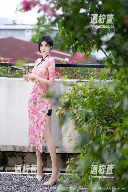 秀人网 - 徐莉芝Booty的照片壁纸，我突然觉得我也要成为她姐姐。