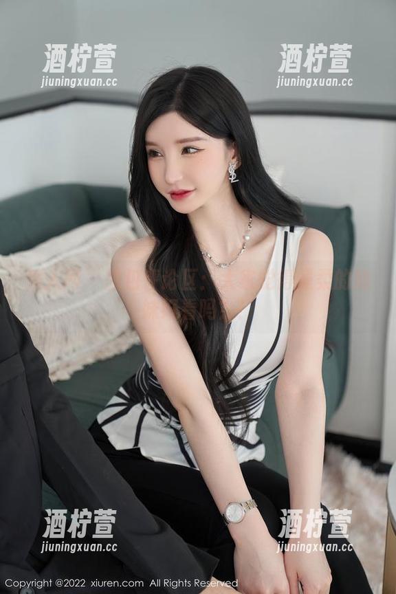 秀人网 - 图包评论区：大家觉得曼柔的妹妹好看吗？！