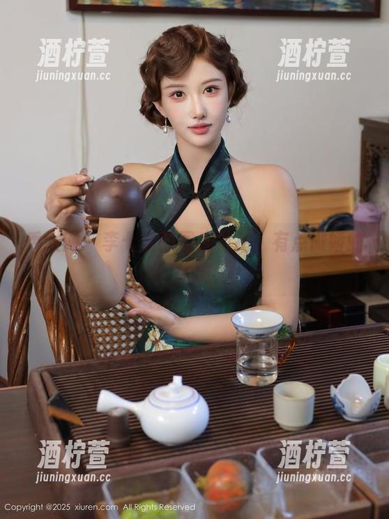 秀人网 - 李七喜的图库自拍，有点傲娇的趣味