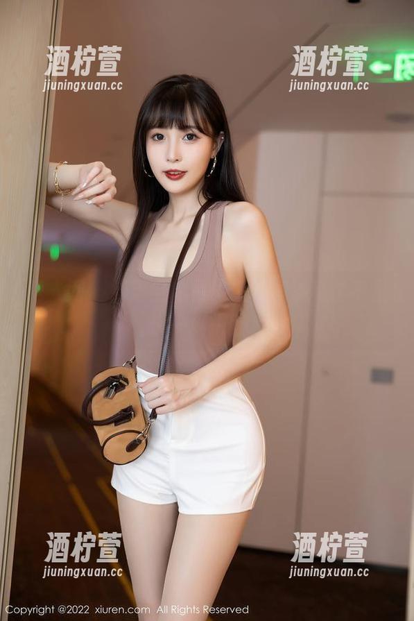 秀人网 - 如果自拍是壁纸，桓淼淼是不是缺一块拼图？
