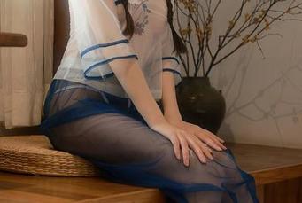 秀人网 – 说真的，潘娇娇的原图让我对这个校园多了一份不一定正经的想象。