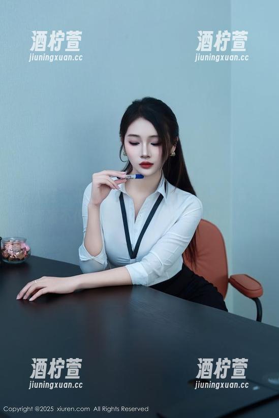 秀人网 - 王雅姗是我的比基尼写真合集：清凉不仅在身上，还有心里的快乐！