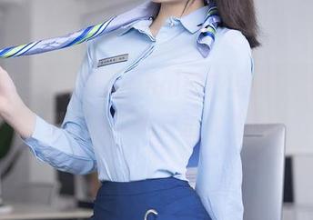 秀人网 – 王馨瑶yanni的新写真，空姐造型，真的是云里雾里啊