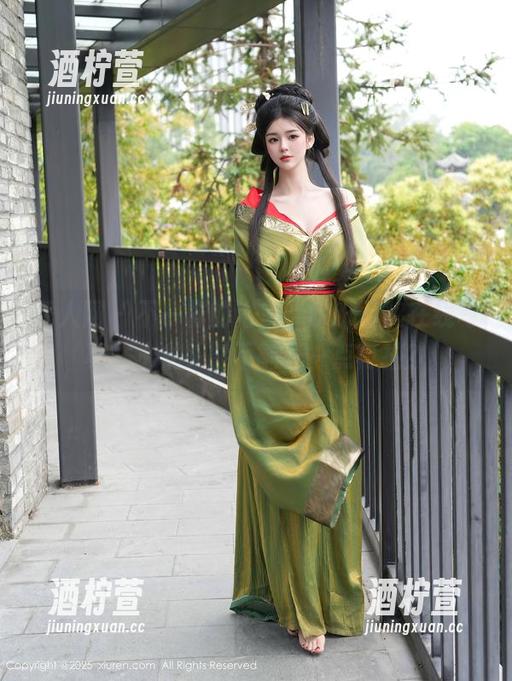 秀人网 - 不一样的浴室，盼盼已鸠在线写真，水龙头能不能开一点再拍？