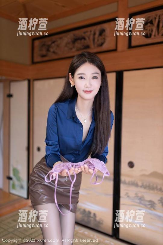 秀人网 - 一边观看这组自拍，心里默默问美七：拍照的时候脑子里在想啥？
