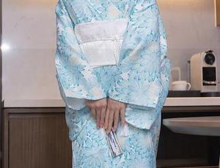 秀人网 – 舌尖上的菊花ace：想要美图和资源？脚趾头都流口水了！
