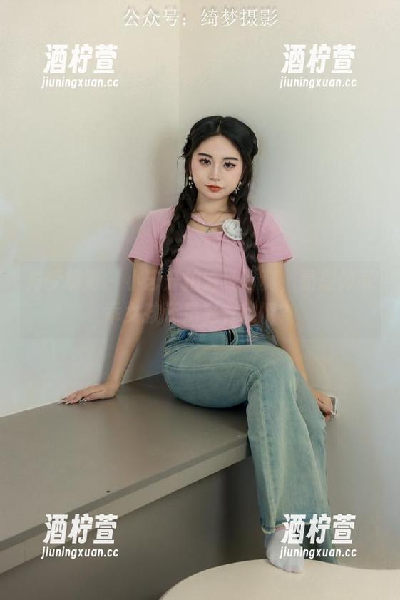 绮梦摄影 - 小艺开拍清纯写真，是想做乖乖女孩还是另有隐情？