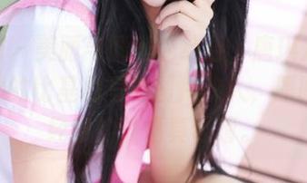 美媛馆 – 美丽与慵懒的结合，唐琪儿Beauty她的比基尼写真图片动人，原图上不经意的表情真吸睛。
