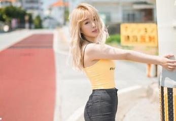 菠萝社 – 柳侑绮最新写真合集，看到每一张觉出有哪里不一样？！