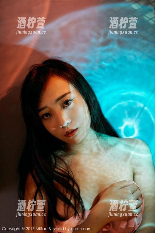 蜜桃社 - 疯狂的万圣节壁纸，Cris_卓娅祺说：你没见过这样鬼才。