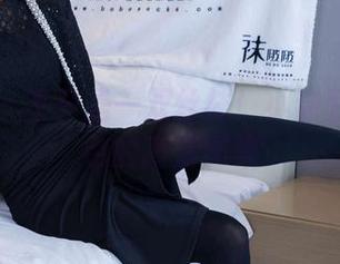 袜啵啵 – 不只是一双丝袜！小甜豆来点紫色的高清图集