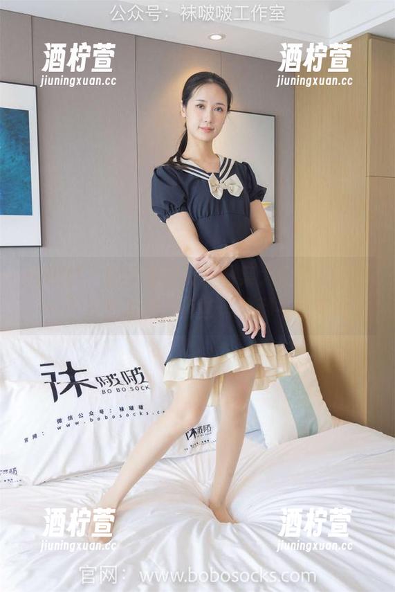 袜啵啵 - 甜甜圈的夏日图集大公开，分享一下这些姿势，有些想象都不敢直说