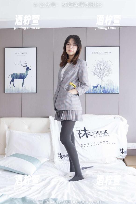 袜啵啵 - 稚予的蕾丝黑丝游戏合集：每张照片都有意外惊喜