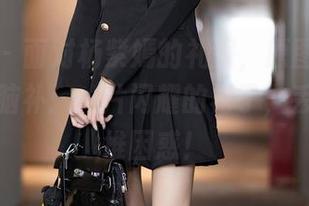 语画界 – 面对杨紫嫣的礼服，原图在这！先来个脑补：一片闪耀的裙子，丢给我一堆困惑！