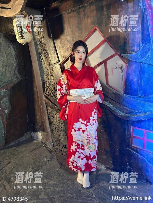 轩子巨2兔 微密圈 - 当日常变奢华,轩子巨2兔的酒红礼服更新是要让我怎么形容?