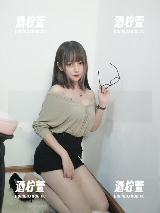 轻松一刻：过期米线线喵泳装图集，有点肉麻，却又不想错过