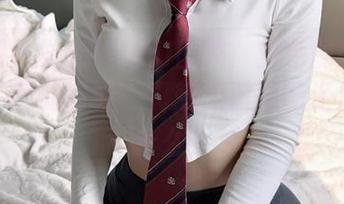 微密圈 – 陈妮妮UNI图集：紫色韵味果然吸引了我的目光，真想知道她脑海里在想什么？