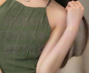 青豆客 – 施忆佳Kitty酱比基尼写真：让人想起夏天的冰淇淋——看得多了，心里却忍不住开始流口水。