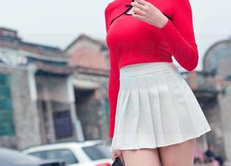 魔镜街拍 – 黑丝美女OL婷婷的处理邮件新乐趣，看完后你会觉得——原来工作也可以这样！