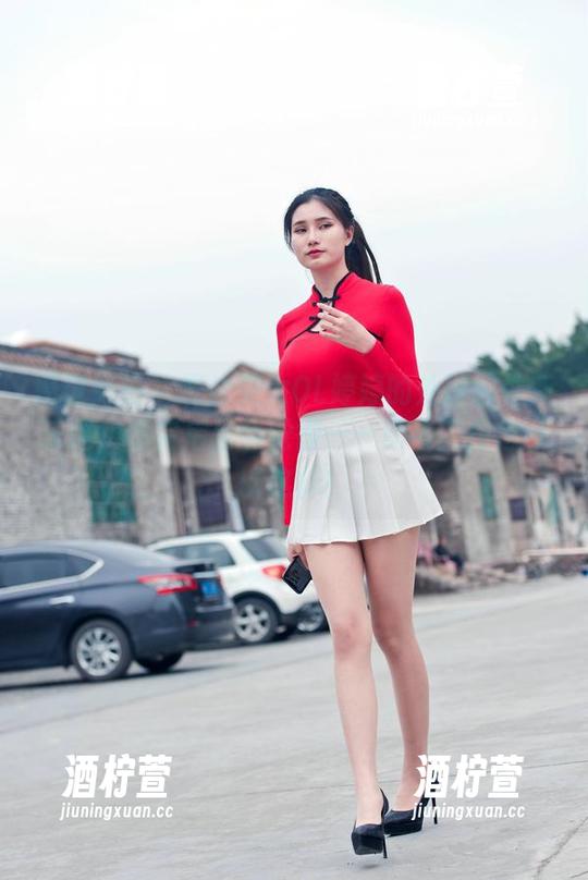 魔镜街拍 - 黑丝美女OL婷婷的处理邮件新乐趣，看完后你会觉得——原来工作也可以这样！