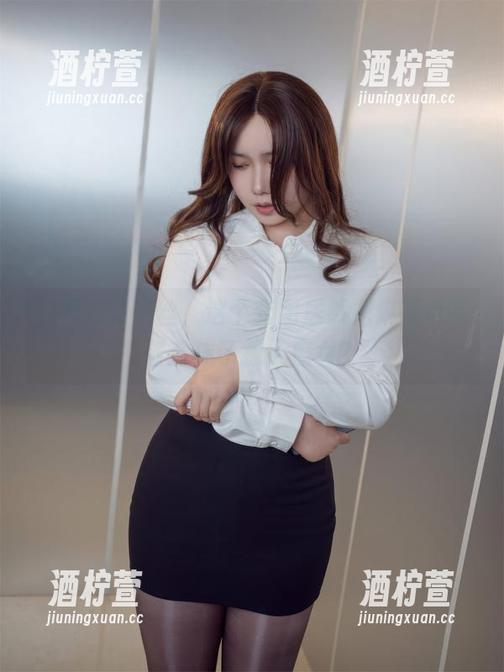小恶魔莉莉丝，这个套图居然把麻花麻花酱变成了撩人魔女？